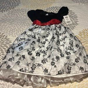 Toddlers Black & white dress